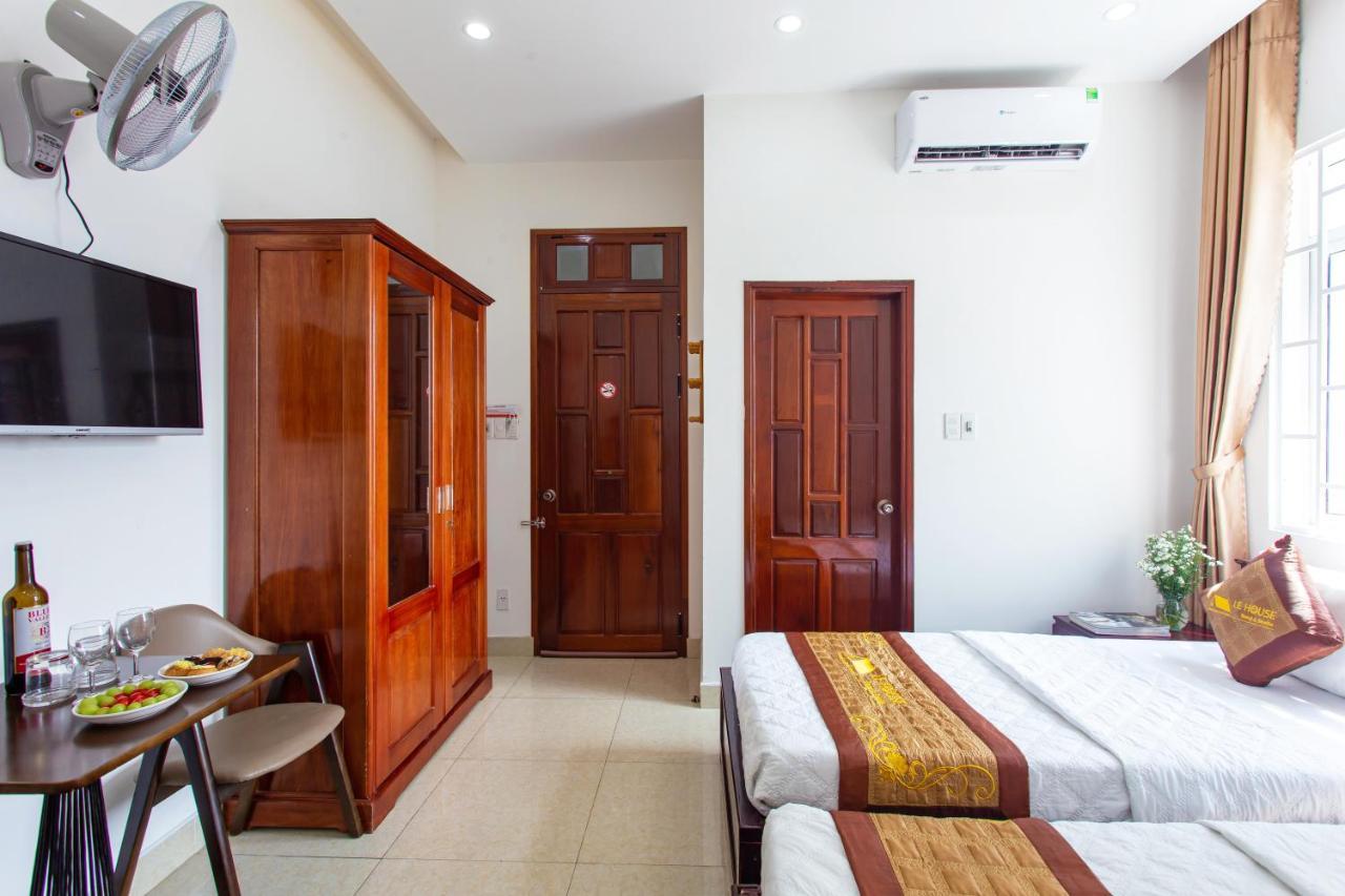 Le House And